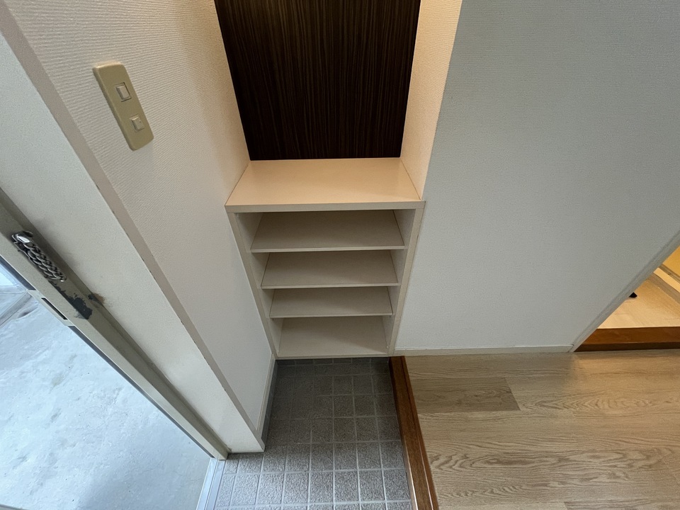 シューズボックス
