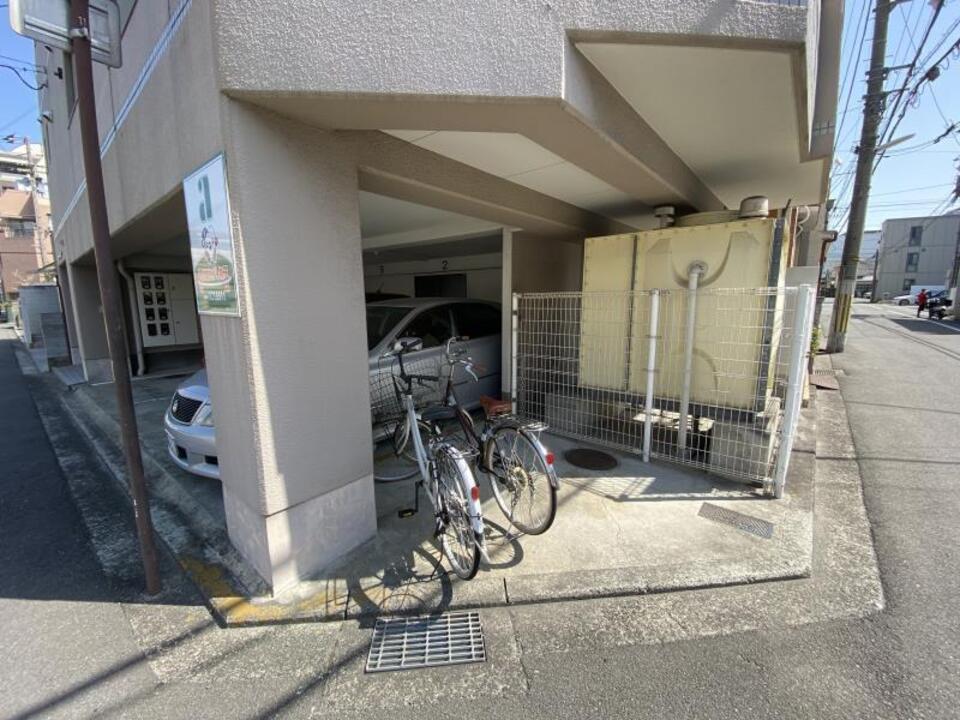 駐輪場