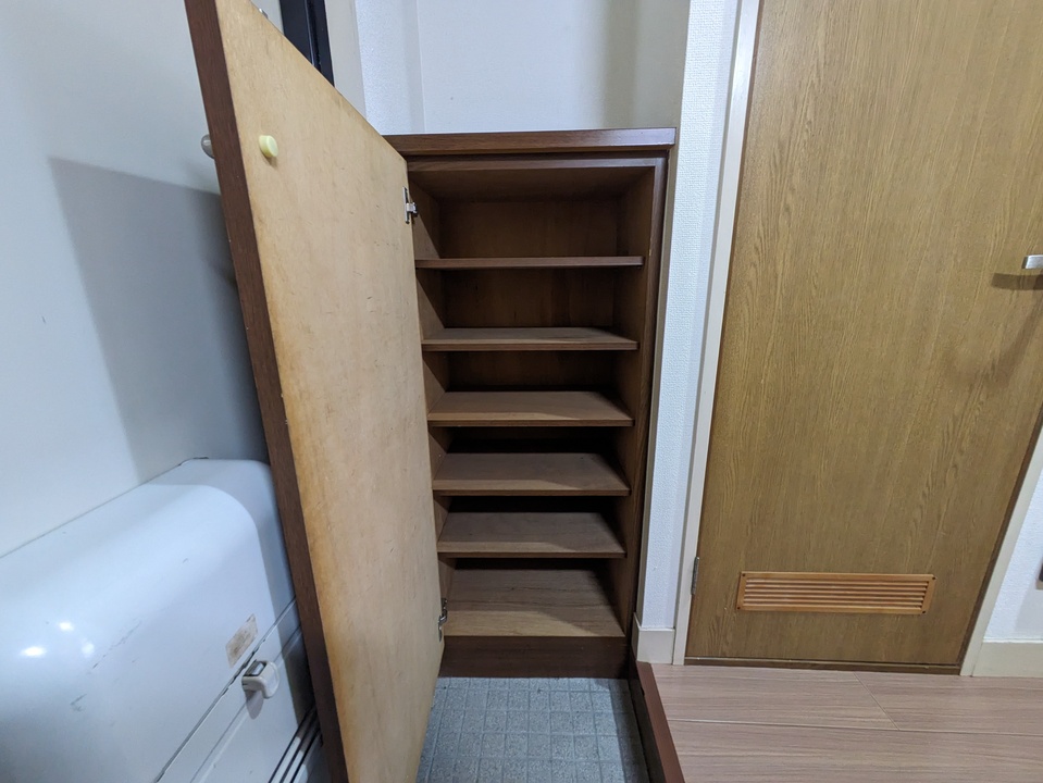 シューズボックス