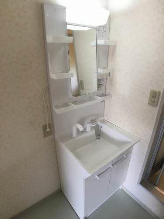 シャワー付洗面化粧台