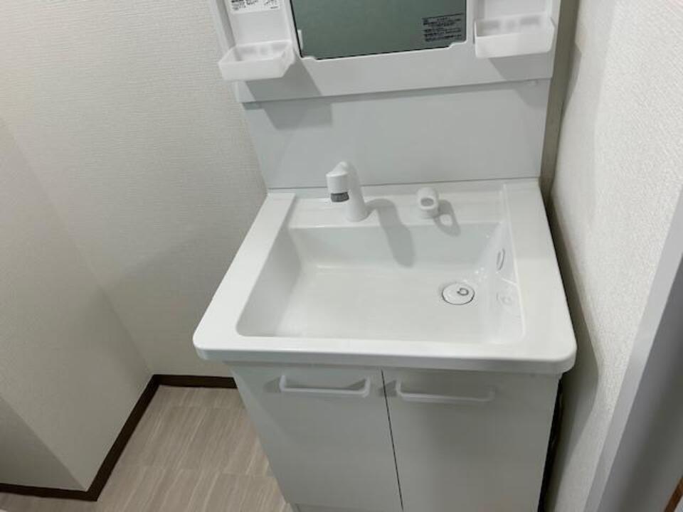 シャワー付洗面化粧台