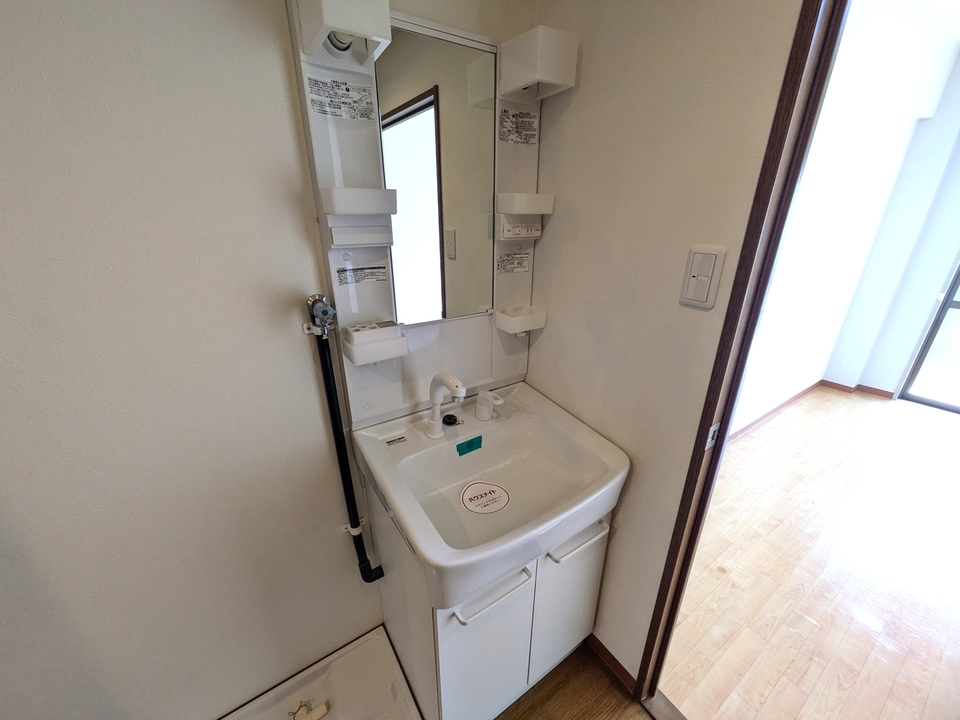 シャワー付洗面化粧台