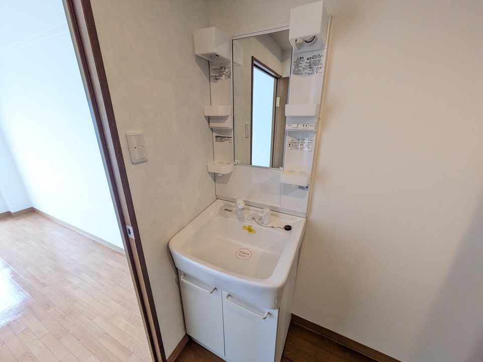 シャワー付洗面化粧台