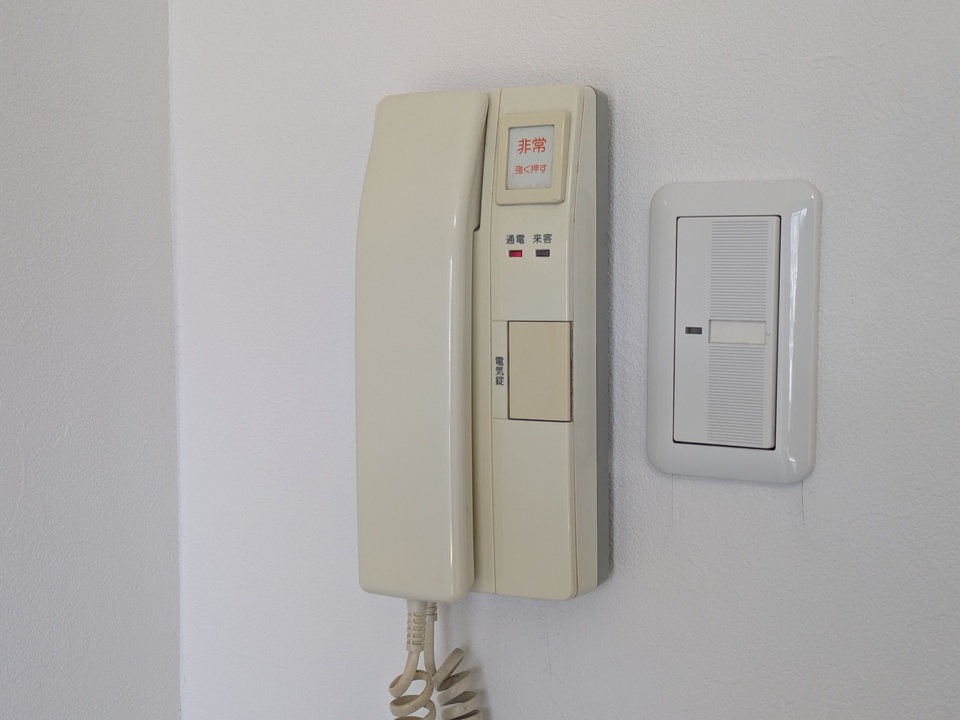 インターホン