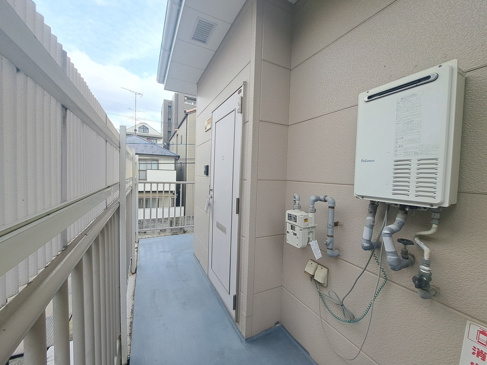 玄関ポーチ