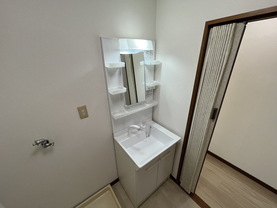 シャワー付洗面化粧台