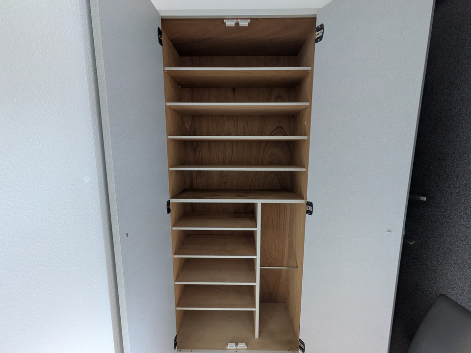 シューズボックス