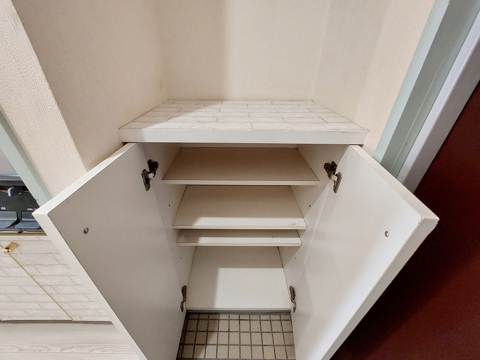 シューズボックス