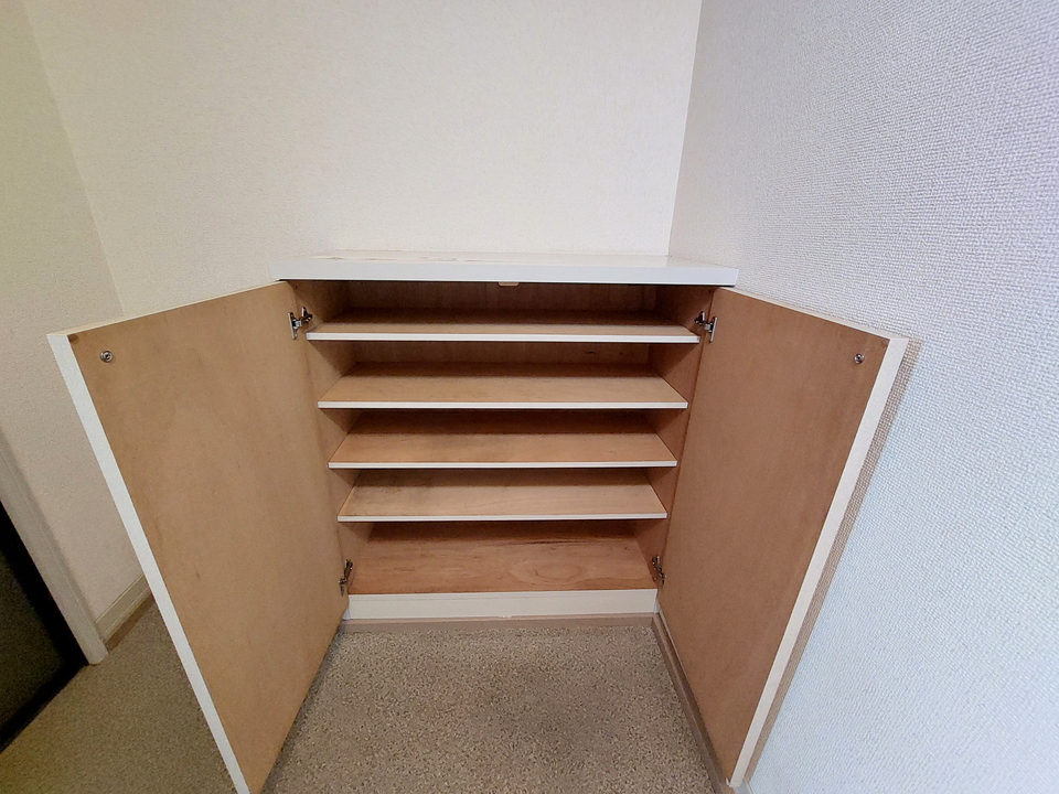 シューズボックス