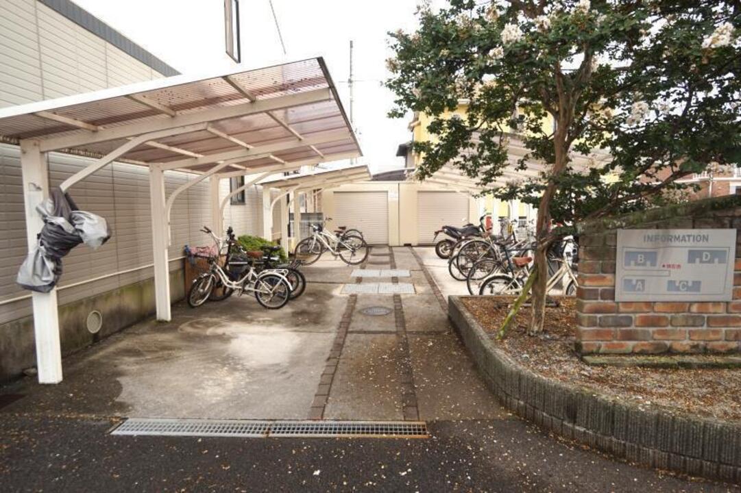 駐輪場