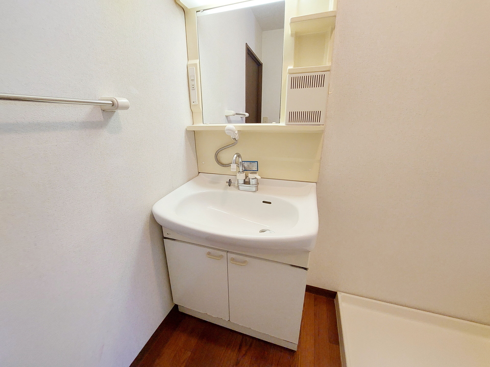 シャワー付洗面化粧台