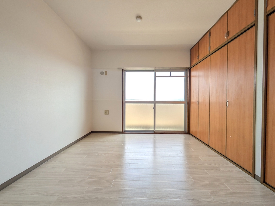 洋室（南東側）