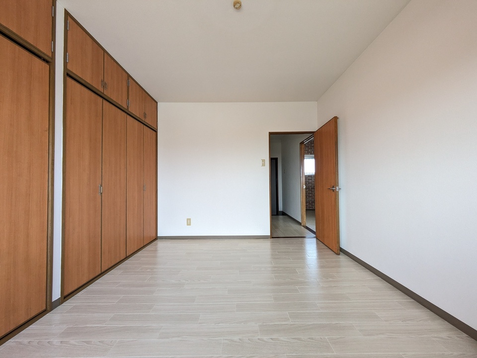 洋室（南東側）