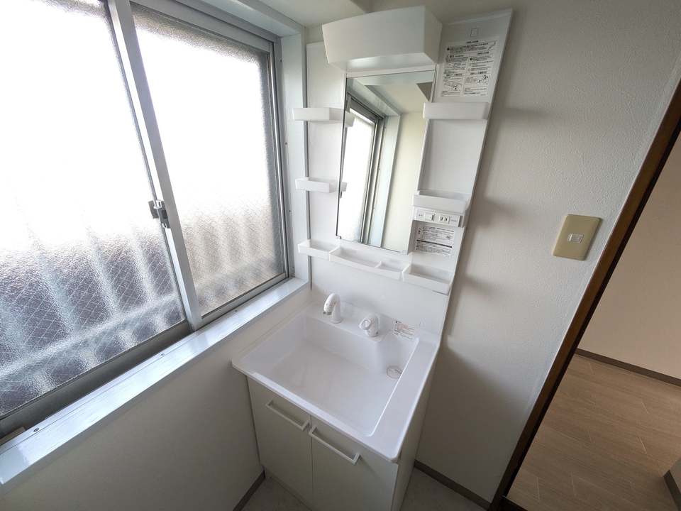 シャワー付洗面化粧台