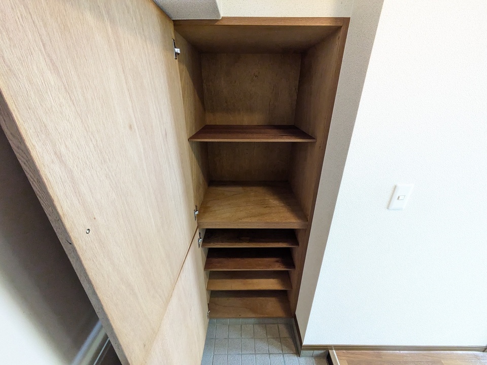 シューズボックス