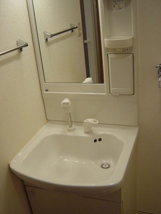 シャワー付洗面化粧台