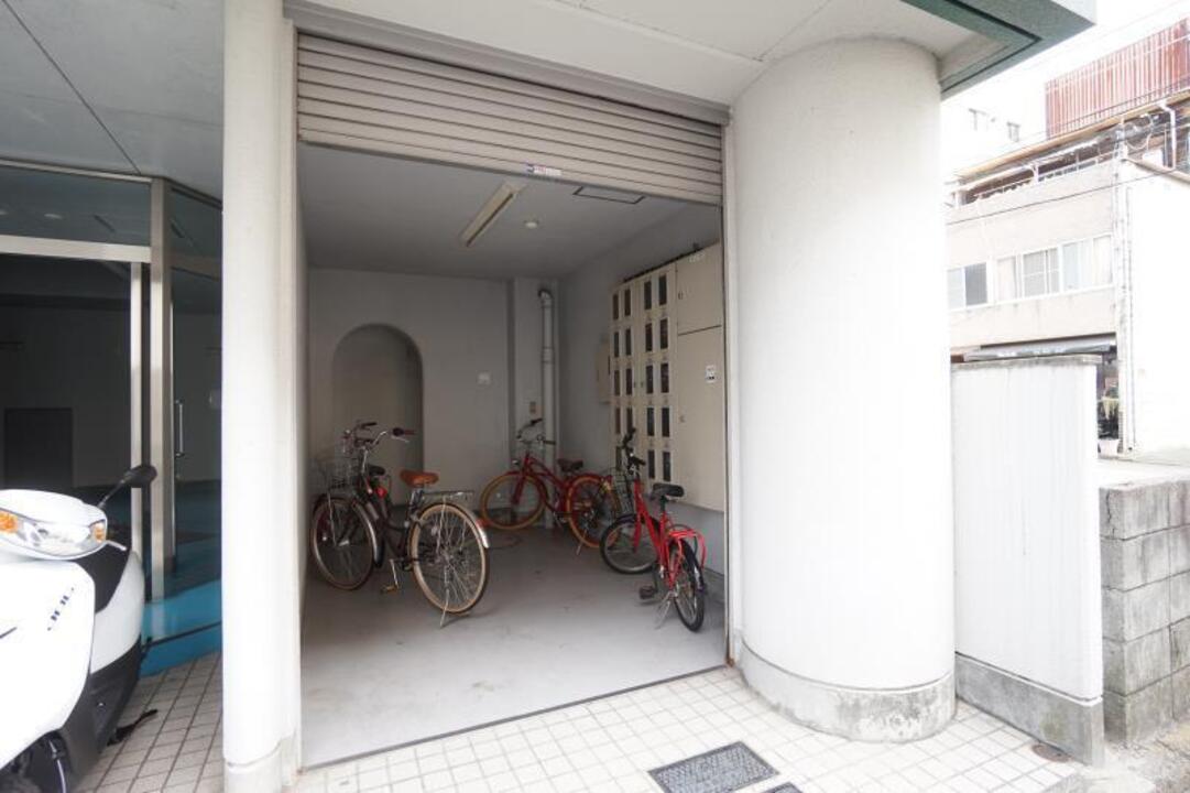 駐輪場