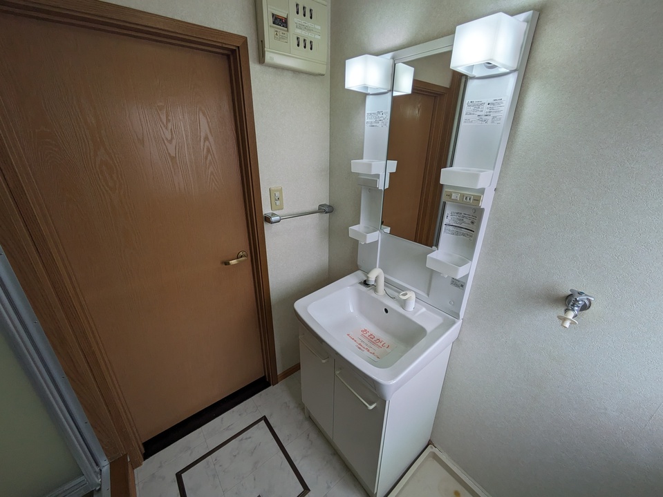 シャワー付洗面化粧台