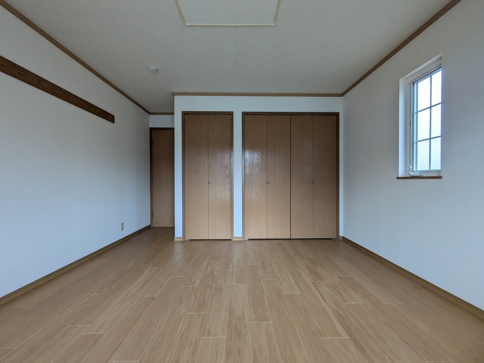 洋室8.0帖