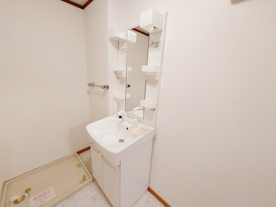シャワー付洗面化粧台