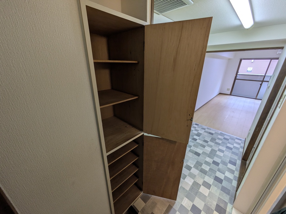 シューズボックス