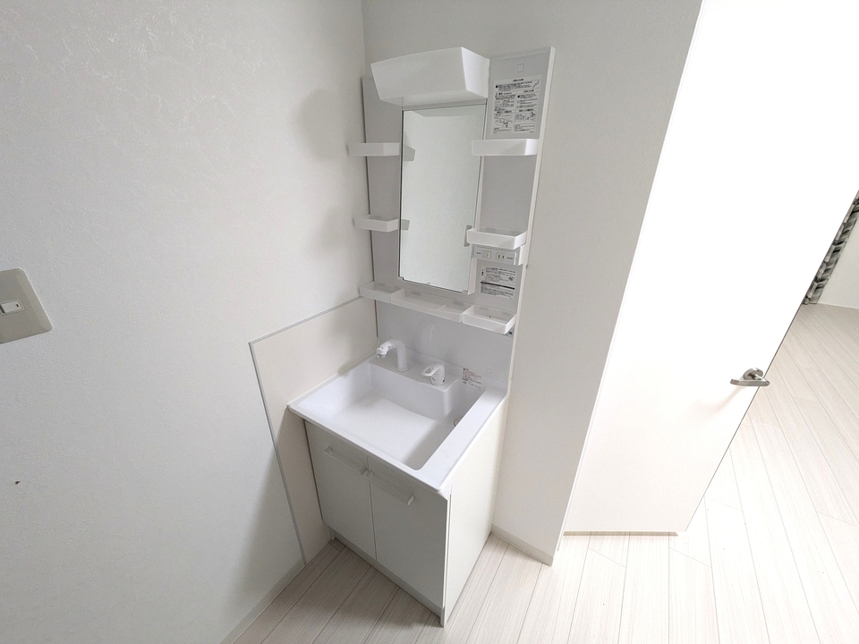 シャワー付洗面化粧台