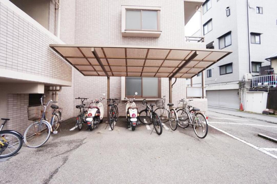駐輪場