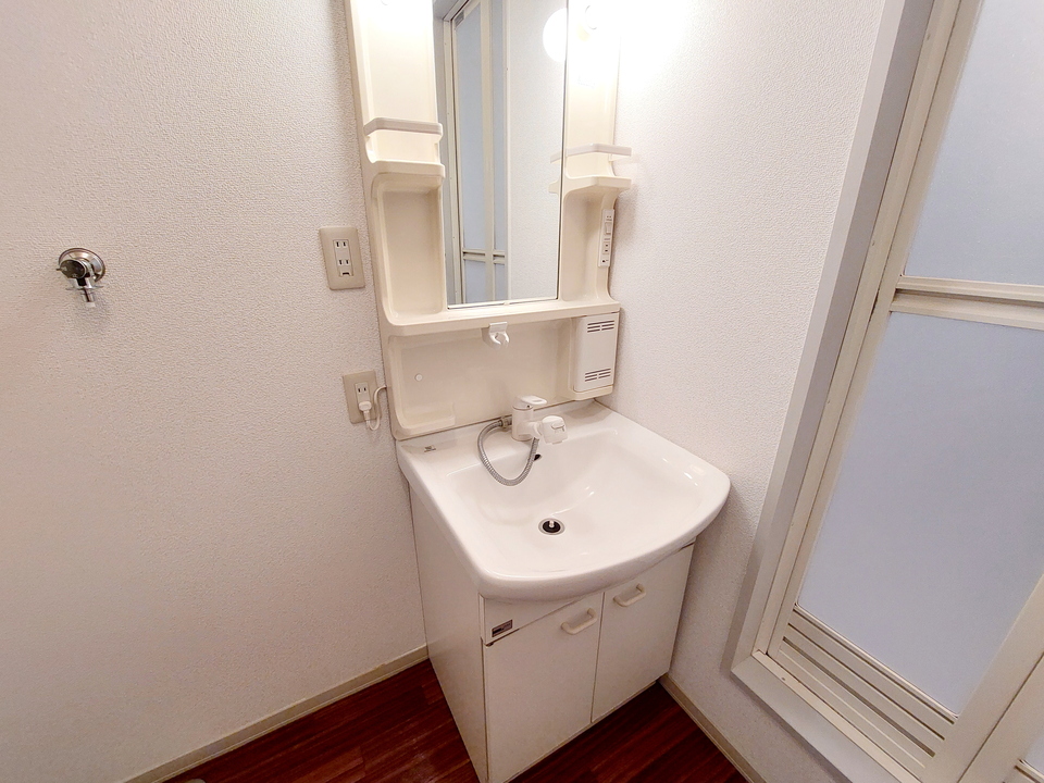 シャワー付洗面化粧台