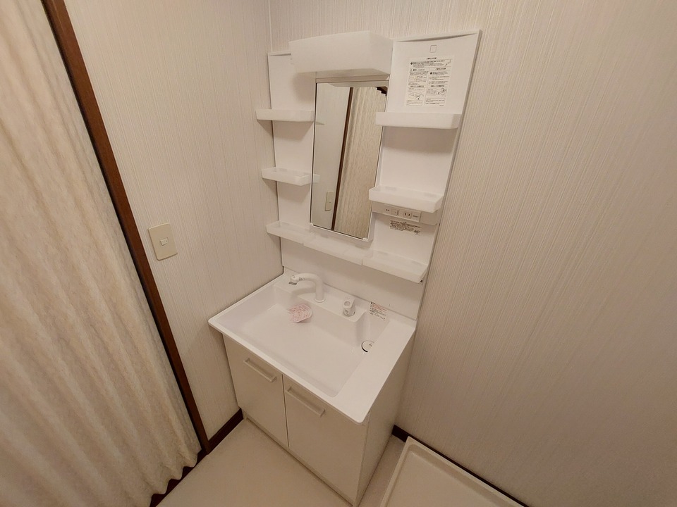 シャワー付洗面化粧台