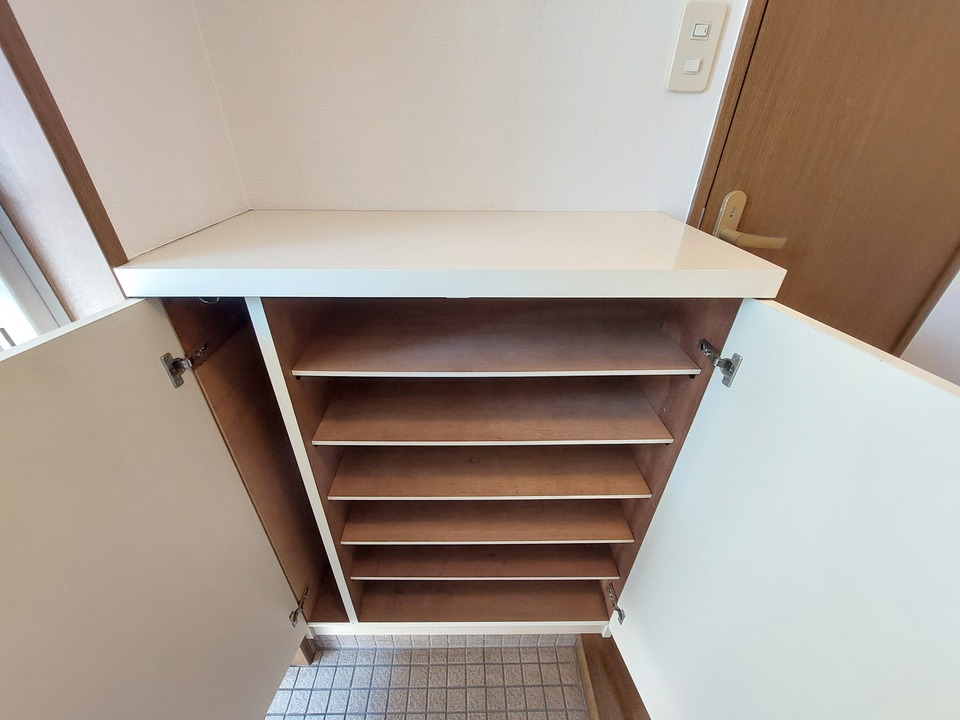 シューズボックス