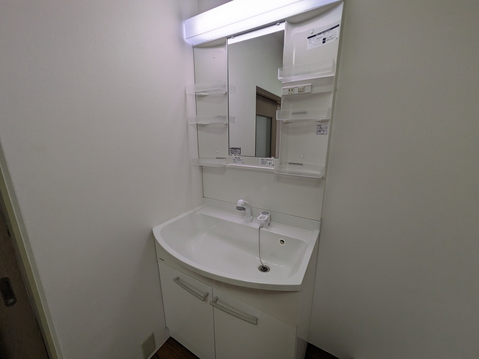 シャワー付洗面化粧台