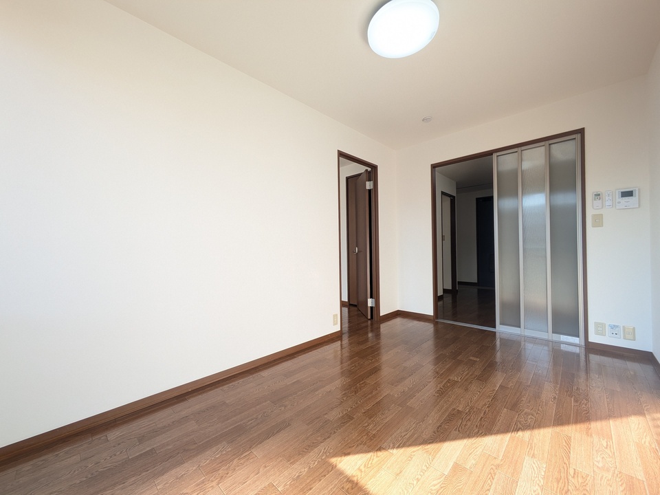 洋室（南東側）