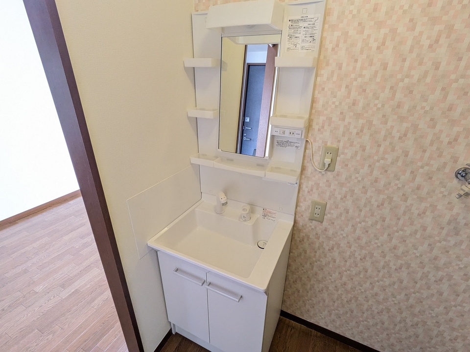 シャワー付洗面化粧台