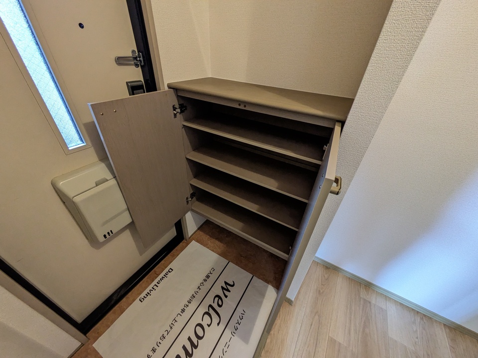 シューズボックス