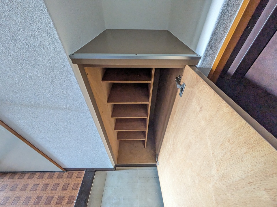 シューズボックス