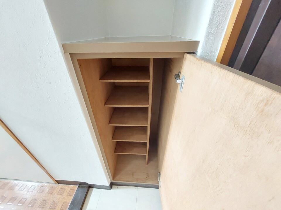 シューズボックス