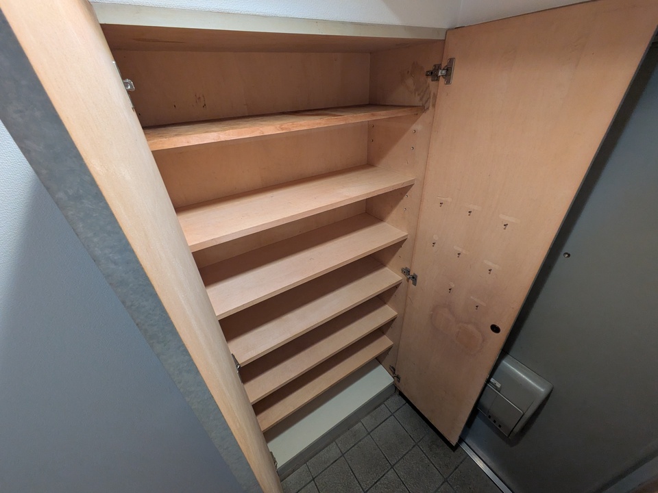 シューズボックス