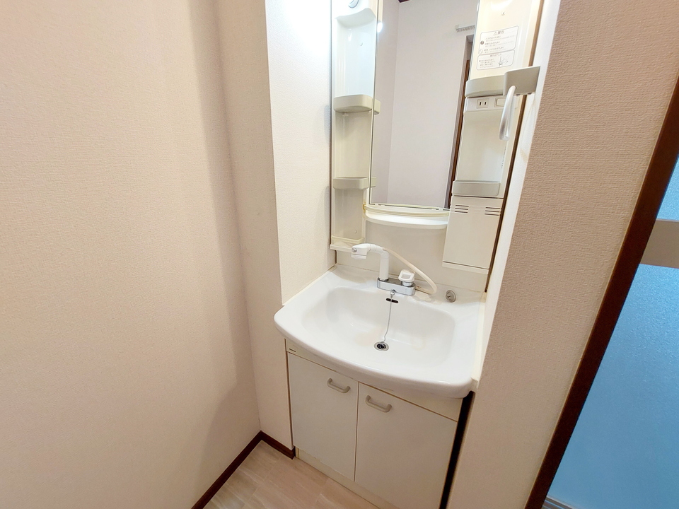 シャワー付洗面化粧台