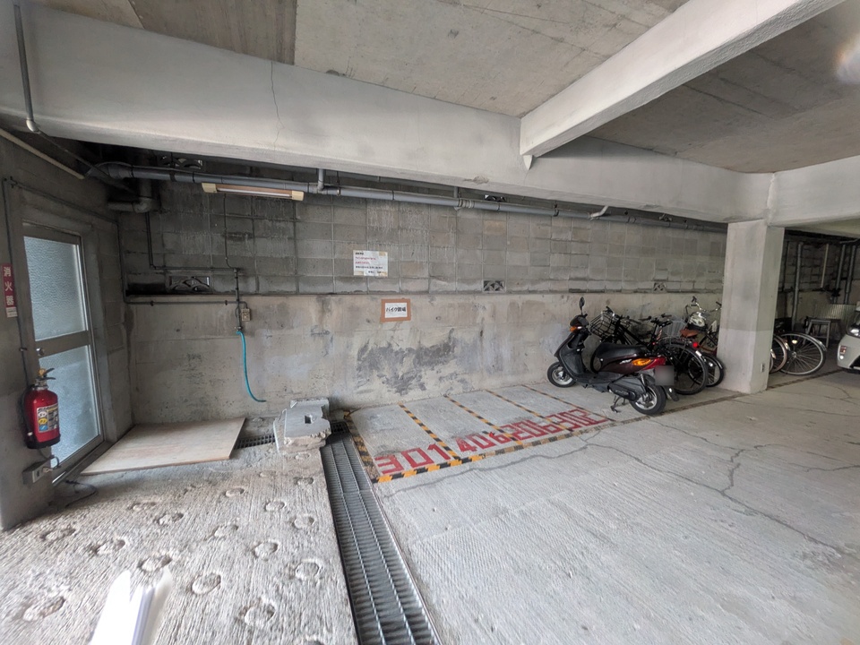 バイク置場