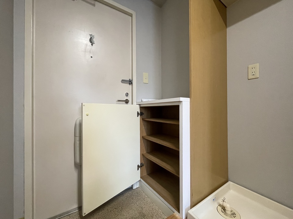 シューズボックス