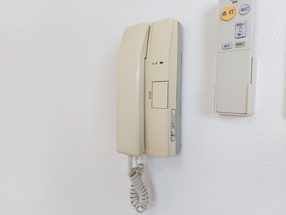インターホン