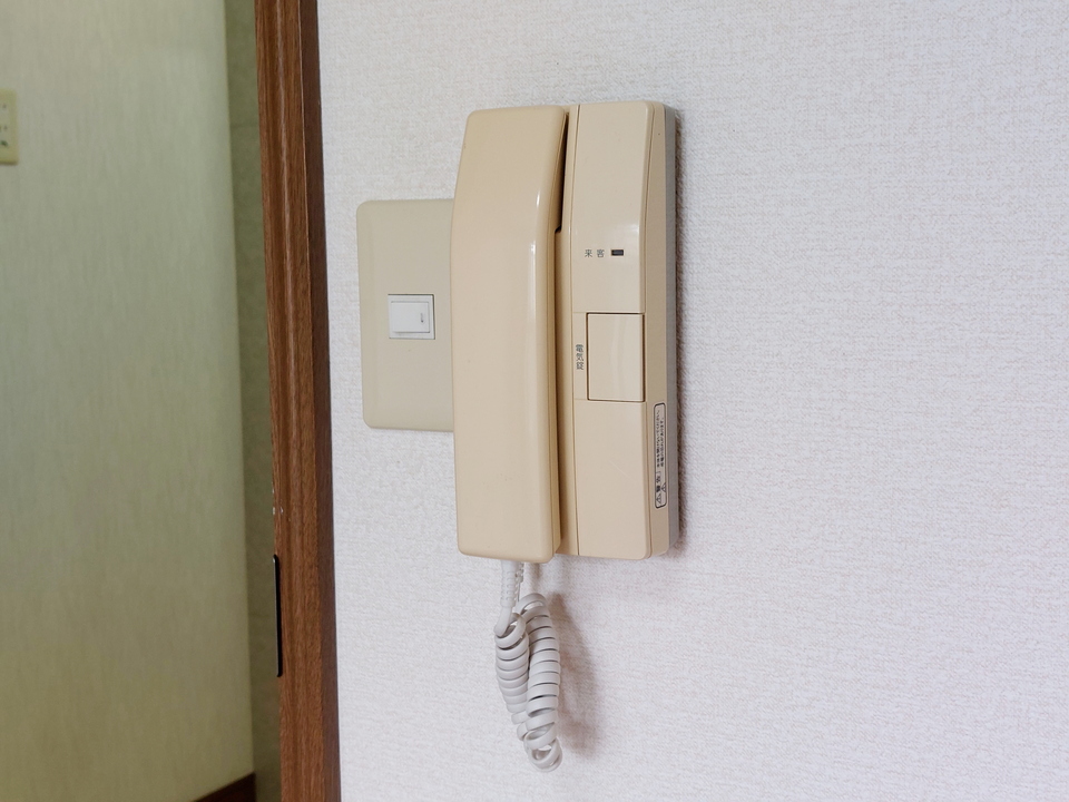 インターホン