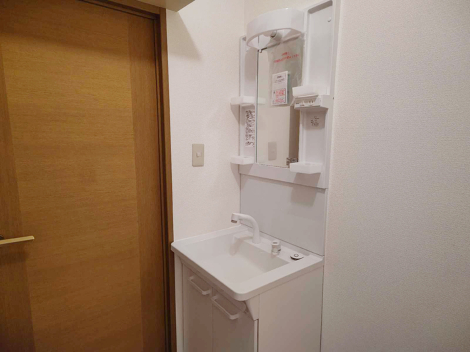 シャワー付洗面化粧台