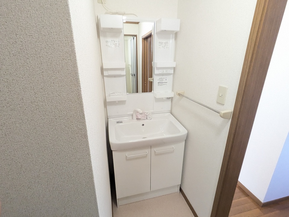 シャワー付洗面化粧台