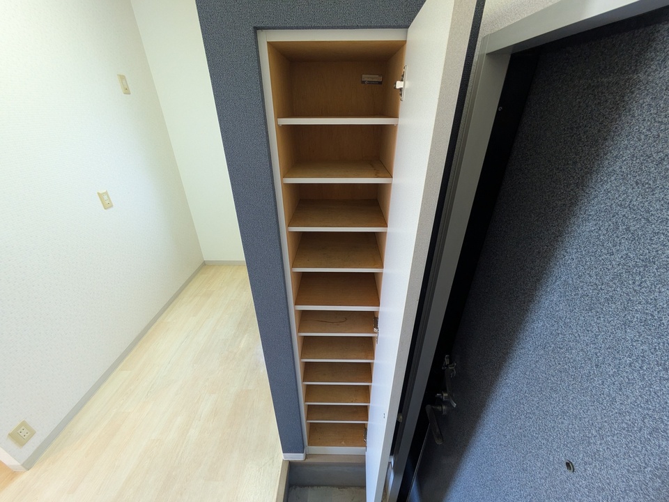 シューズボックス