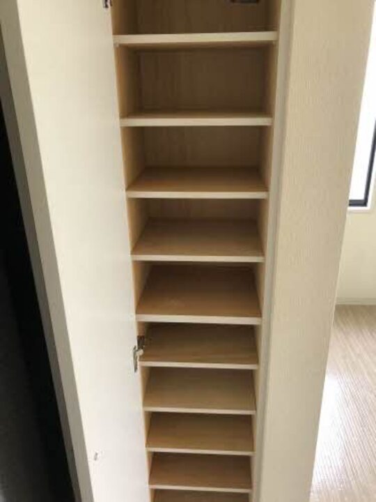 シューズボックス