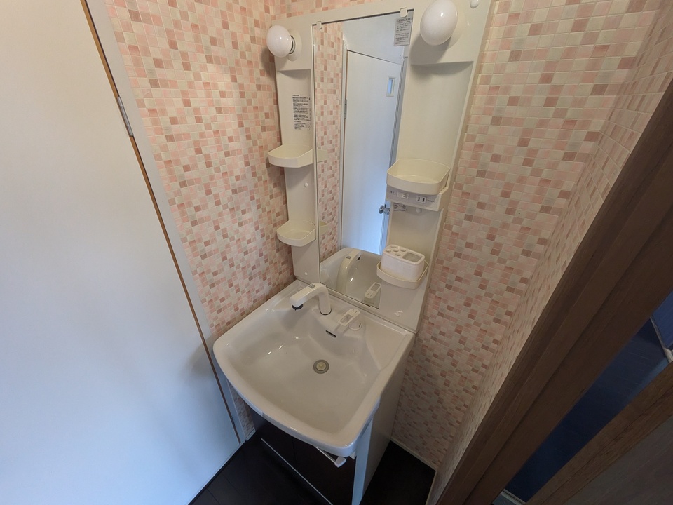 シャワー付洗面化粧台