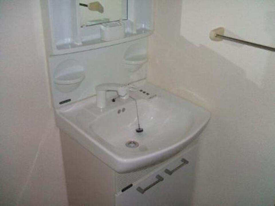 シャワー付洗面化粧台