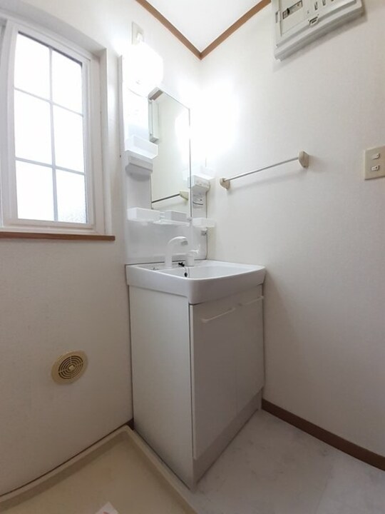 シャワー付洗面化粧台