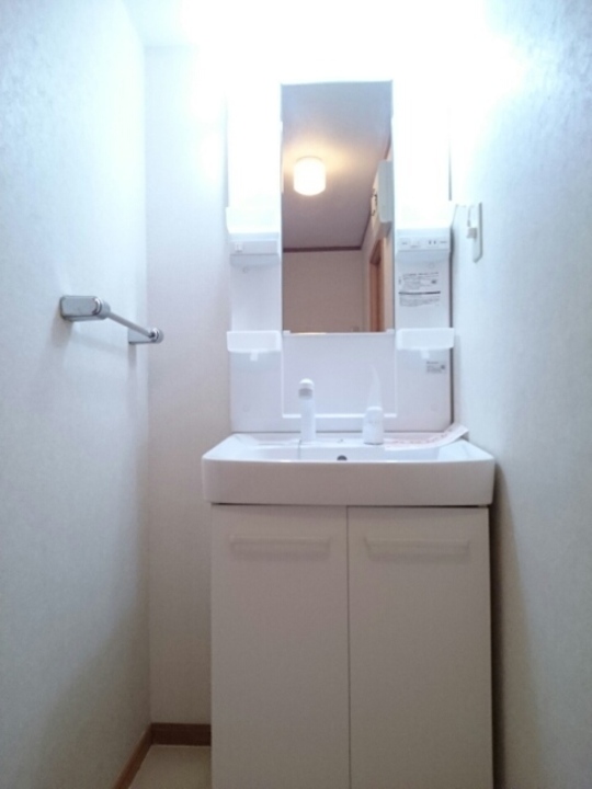 シャワー付洗面化粧台